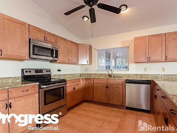 4th image of 2341 Tioga Dr