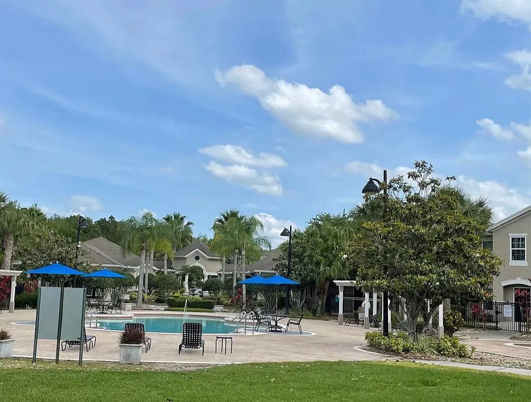 1 bed, 856 sqft, $1,380 — Photo 4
