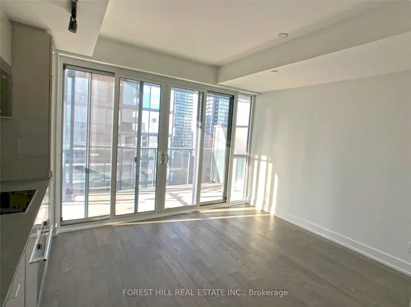 7 Grenville St, Toronto, ON