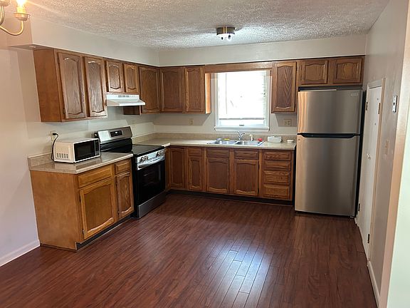 2nd image of 144 S Wade Ave #C