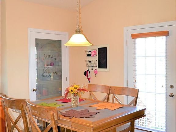 5th image of 6418 Pembroke Dr