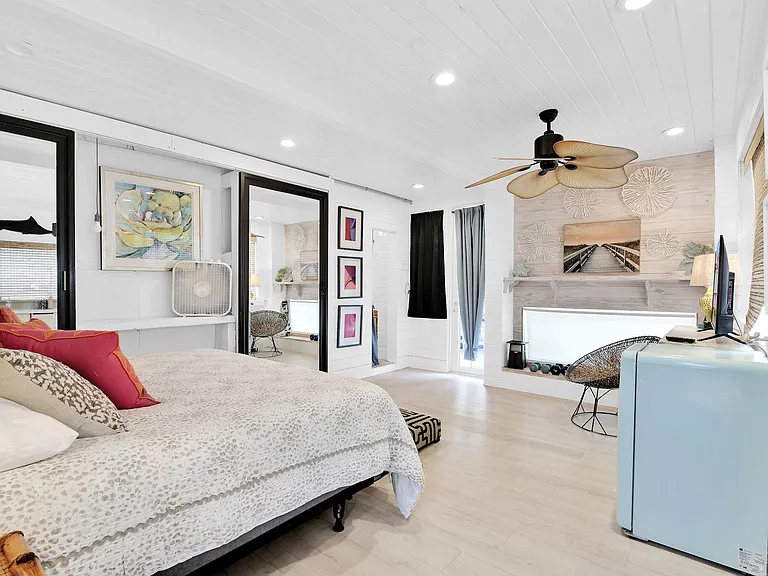 3218 Palm Dr — Photo 22