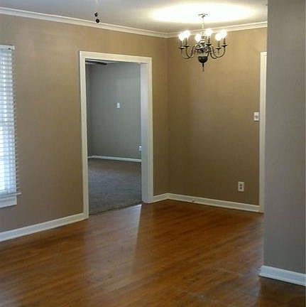 2nd image of 4016 Lovell Ave