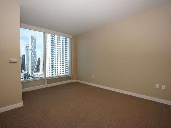 4th image of 425 1st St Unit 2306