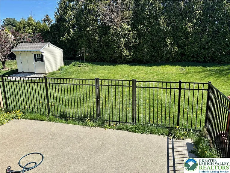 1319 Mohr Cir — Photo 28
