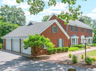 6414 N Jamestown Rd, Peoria, IL 61615