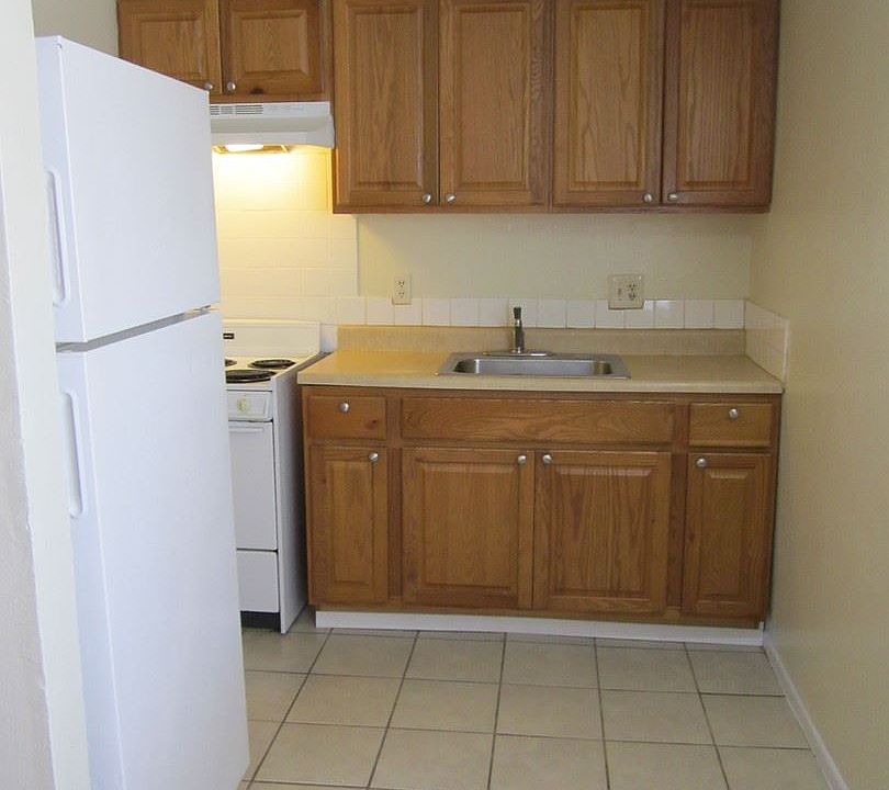 2nd image of 441 Grant St APT 02