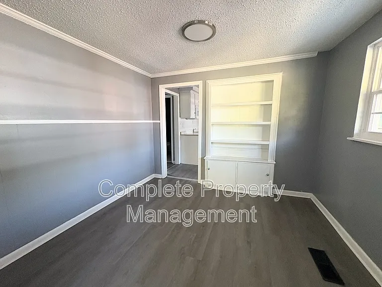 3533 Jefferson Ave SW — Photo 4