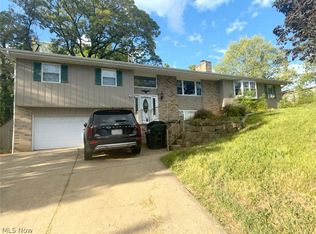 83 Watson Ln, Belpre, OH 45714
