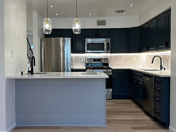 5th image of 64 Alan Rd