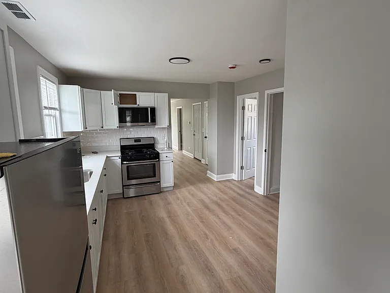 8715 S Commercial Ave #2 — Photo 9