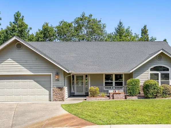 214 Sapphire Ct, Grants Pass, OR 97527