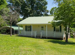 1534 Roy Brown Rd, Burns, TN 37029