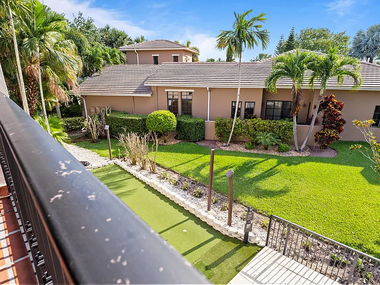 9521 Eden Mnr — Photo 111