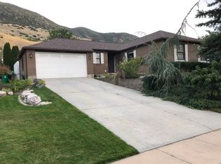 1968 N 150 E, Centerville, UT 84014