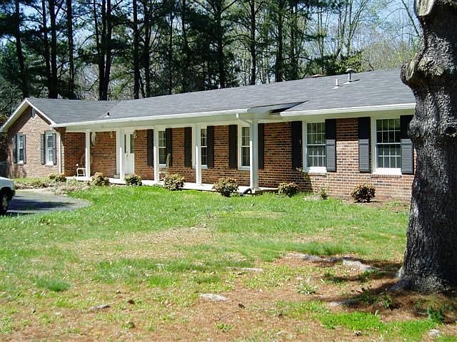 1st image of 223 Lakewood Dr