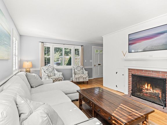 2nd image of 218 Scudder Road