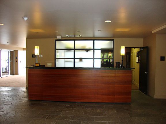 3rd image of 600 E 8th St APT 5L