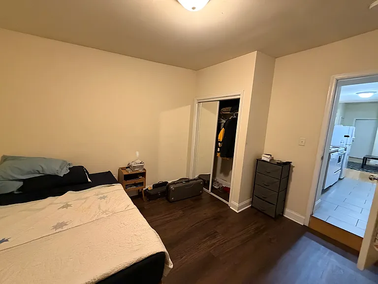 1630 N Sydenham St #1 — Photo 12