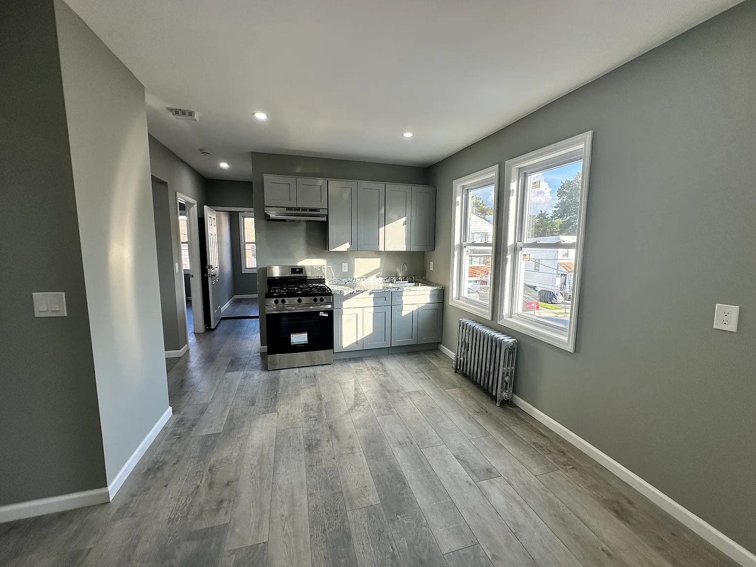 3 bed, 1000 sqft, $2,595 — Photo 4