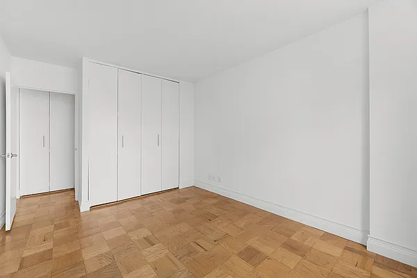 Rented by Level Group | media 11