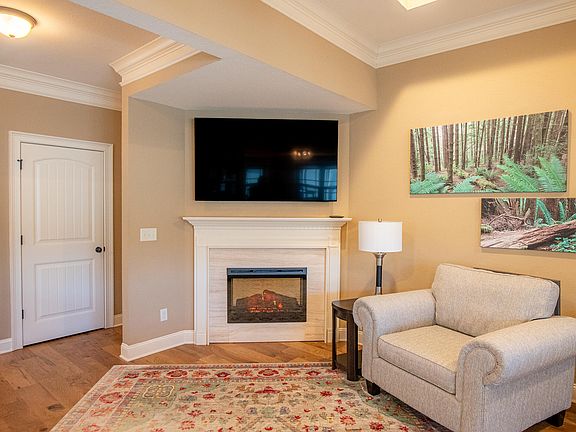 5th image of 5606 Seagrove Ln