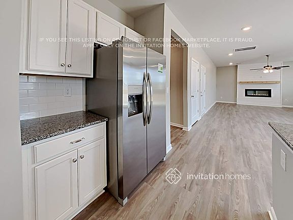 5th image of 4019 Penwood Pl