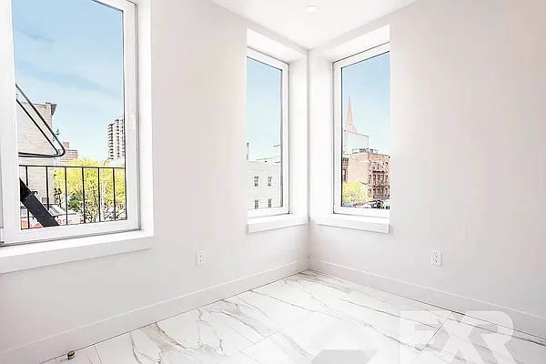 Rented by EXR | media 1