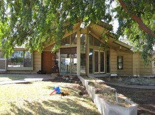 6059 E Appaloosa Ave, Clovis, CA 93619