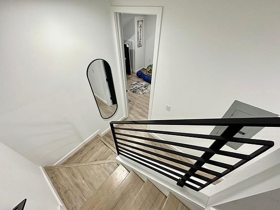 5th image of 116 Richmond St #I
