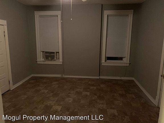 2nd image of 4005A S Grand Blvd