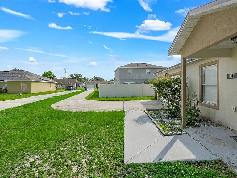 810 Valnera Ct — Photo 4