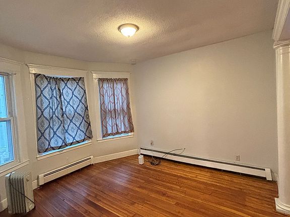 4th image of 31 Blake St #2