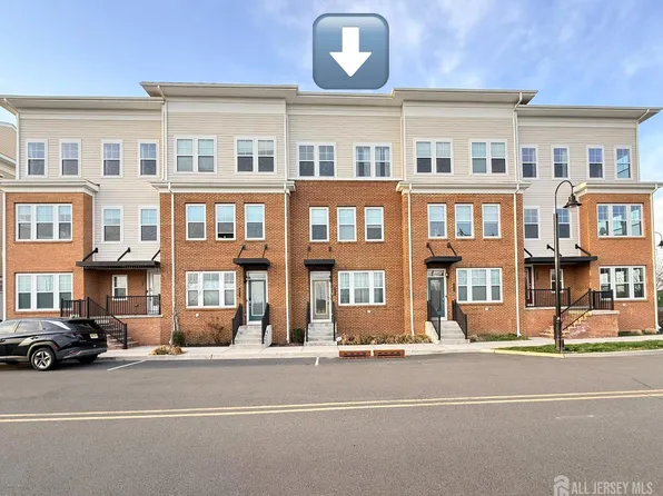 338 South Dr, North Brunswick, NJ 08902