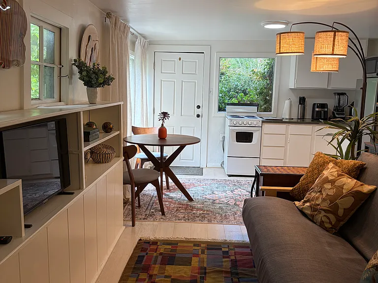 223 Buena Vista Ave — Photo 5