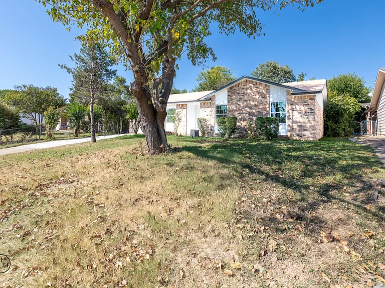 2318 May Ln — Photo 18