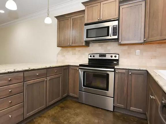 2nd image of 204 Caudill Dr