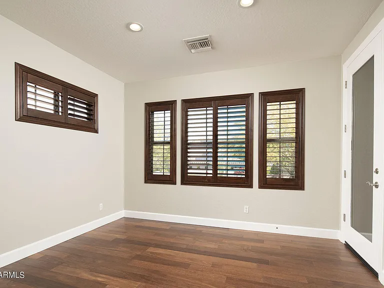 9818 E Edgestone Dr — Photo 16