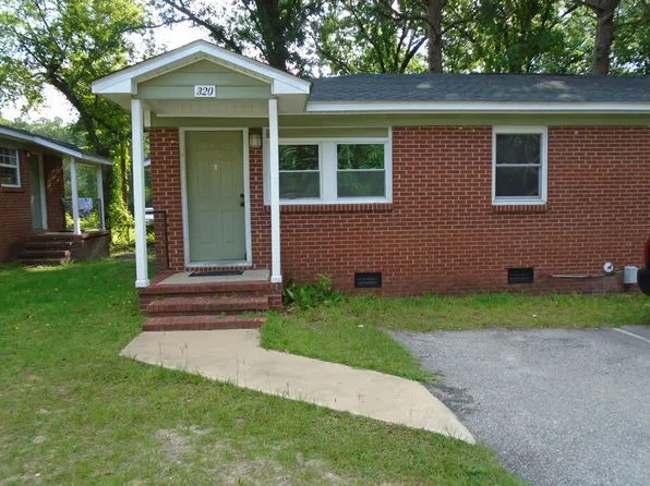 320 Old Shaw Rd, Fayetteville, NC 28303