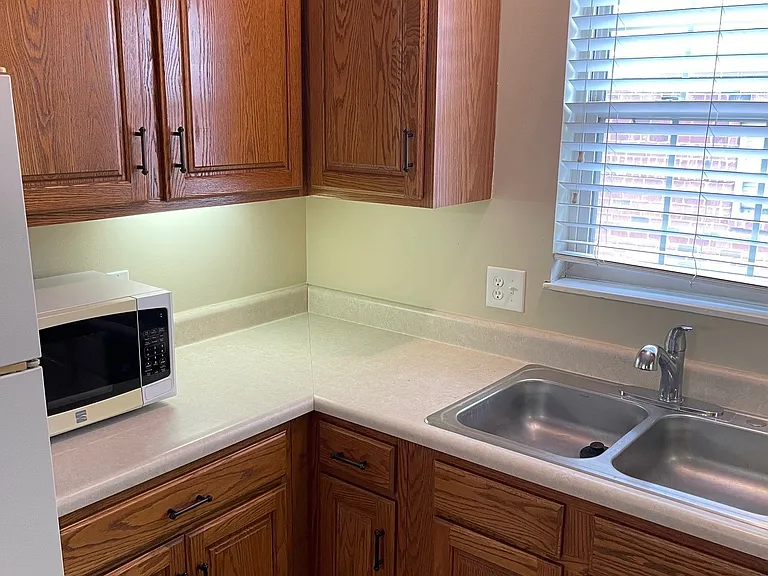4805 Lyons View Pike #304 — Photo 9