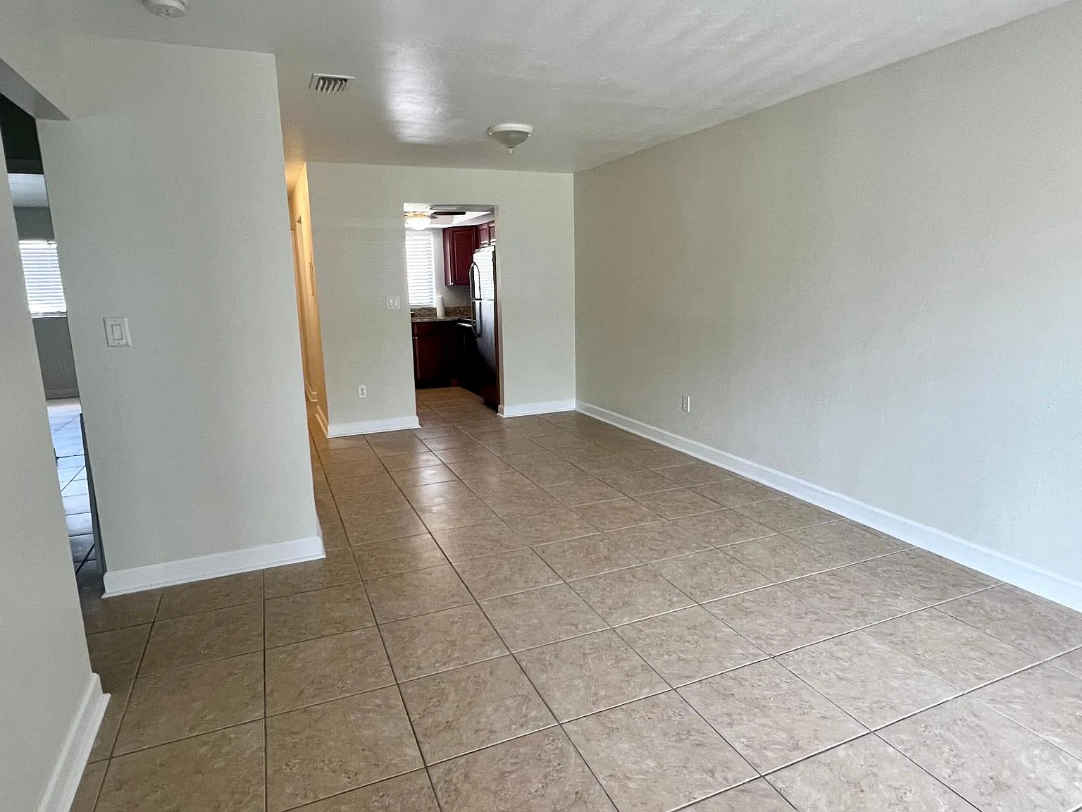 2650 Park Windsor Dr — Photo 4