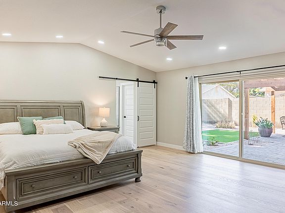 5th image of 4850 E POINSETTIA Drive
