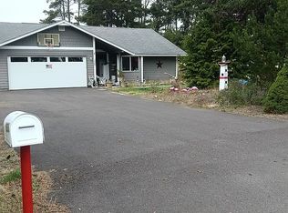 1525 20th St, Florence, OR 97439
