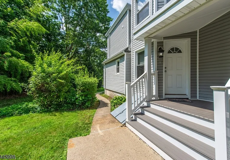 46 Hillside Ave — Photo 4