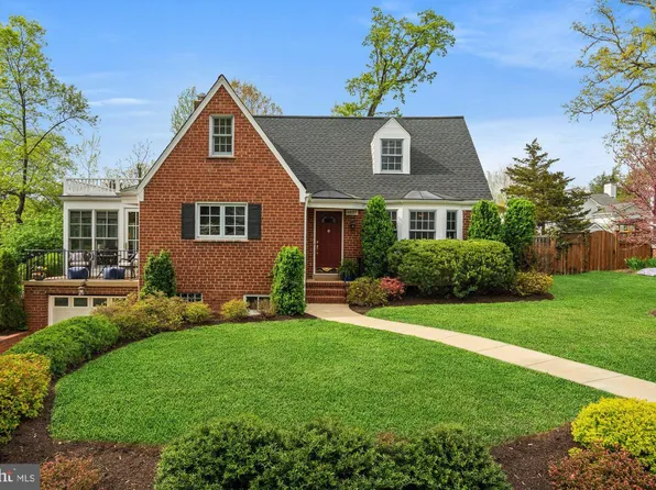 4857 Yorktown Blvd, Arlington, VA 22207