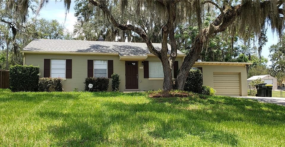 1st image of 708 Pine Ln