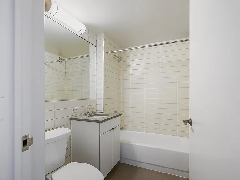1 Columbus Pl #N20F — Photo 15