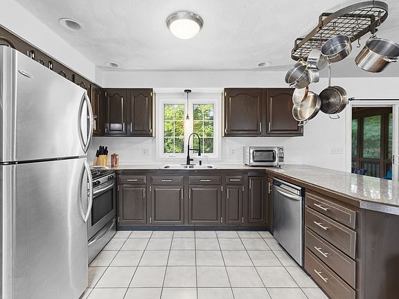 3rd image of 777 New Plainville Rd