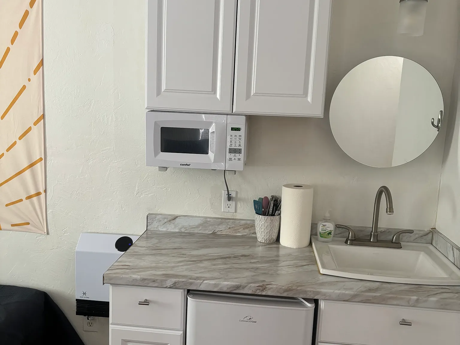 Studio, 350 sqft, $900 — Photo 4