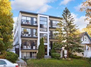 619 Woodbine Ave #9, Toronto, ON M4E 2J2